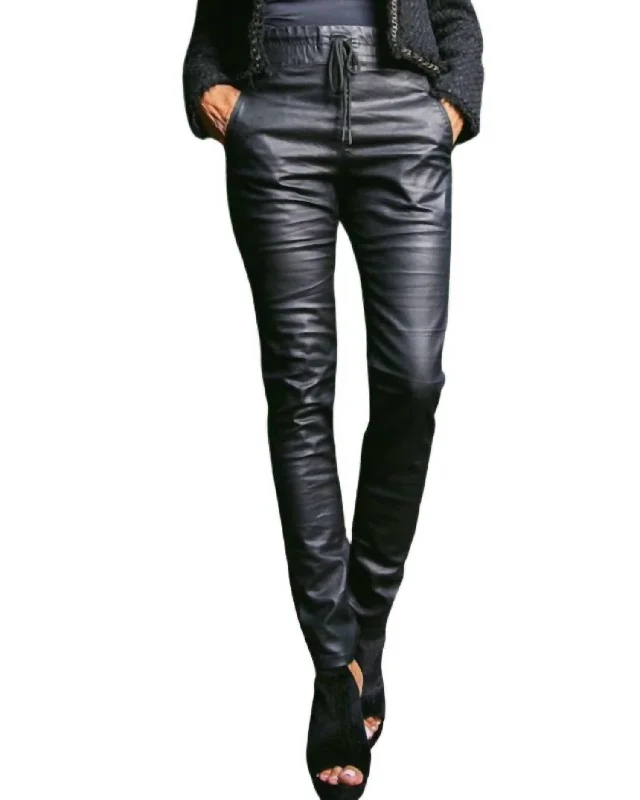 Shely Pant In Black Vegan